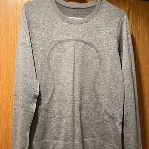lululemon athletica Heather Gray Long Sleeve Tee